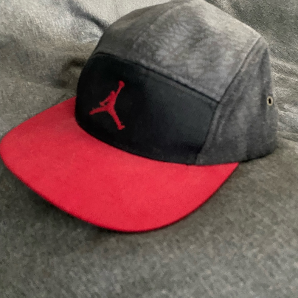 Jordan Black & Red w/elephant print
